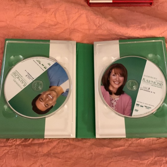 Everybody Loves Raymond DVDs - complete first and second Seasons - New - Picture 8 of 10